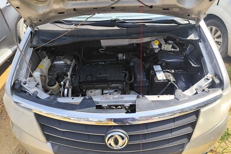 Used Dongfeng Shuaike 2011 1.6L Manual Comfort 7-Seater Engine Bay
