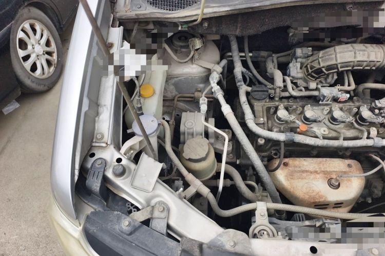 Used Dongfeng Shuaike 2011 1.5L Manual Standard 5-Seater China IV Engine Bay Right