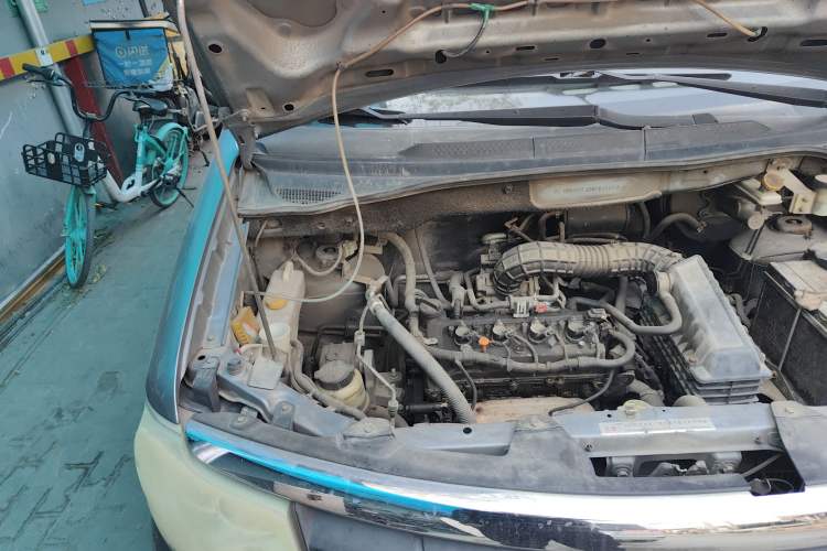 Used Dongfeng Shuaike 2011 1.5L Manual Comfort 7-Seater China IV Standard Engine Bay Right