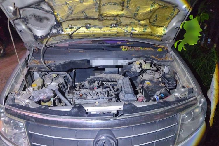 Used Dongfeng Shuaike 2011 1.5L Manual Standard Model 7 Seats China IV Standard Engine Bay