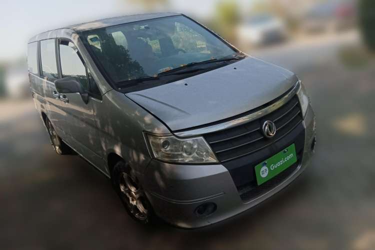 Used Dongfeng Shuaike 2011 1.6L Manual Comfort 7-Seater Front Right 45 Deg
