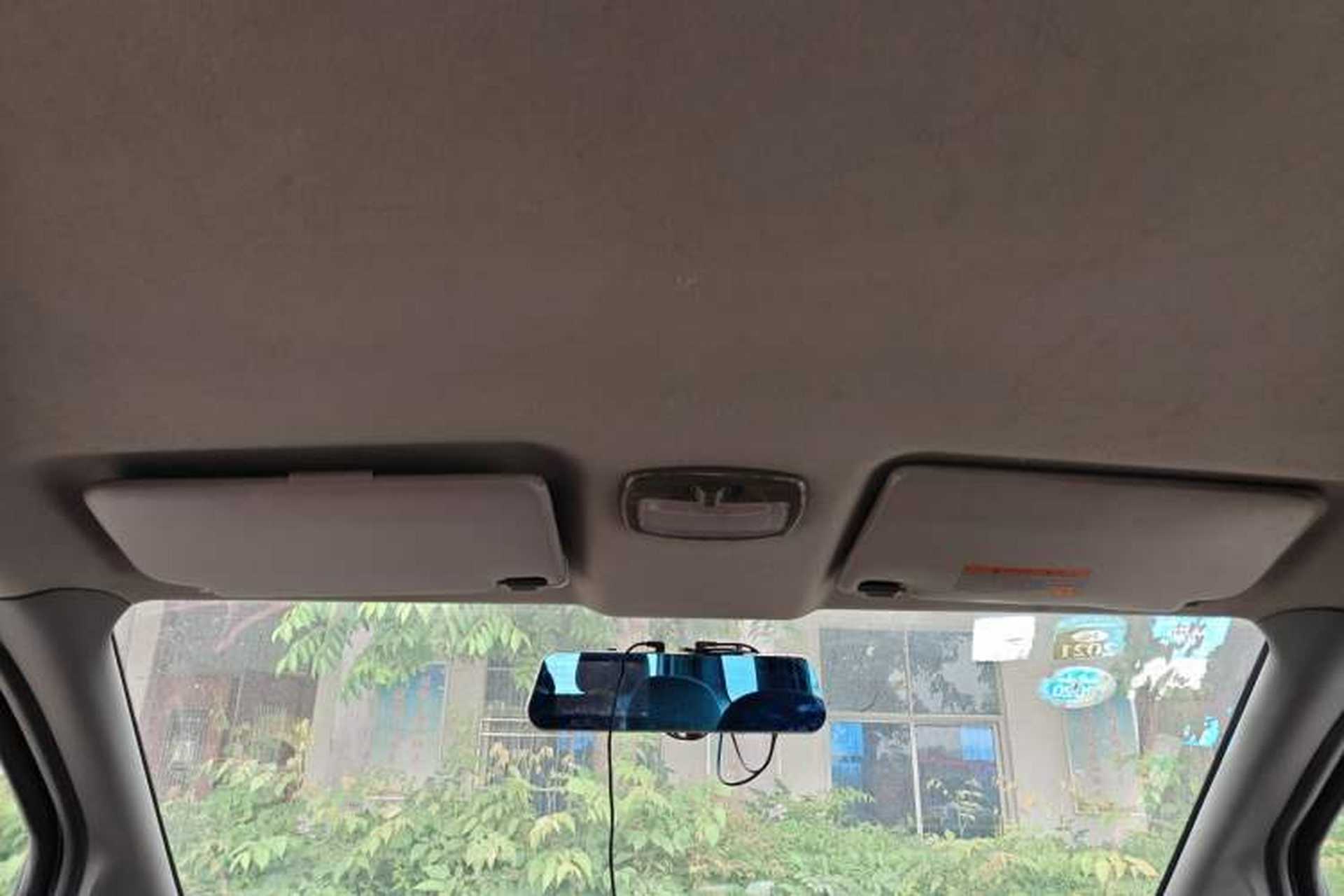 Used Dongfeng Shuaike 2011 1.6L Manual Luxury 7-Seater Headliner