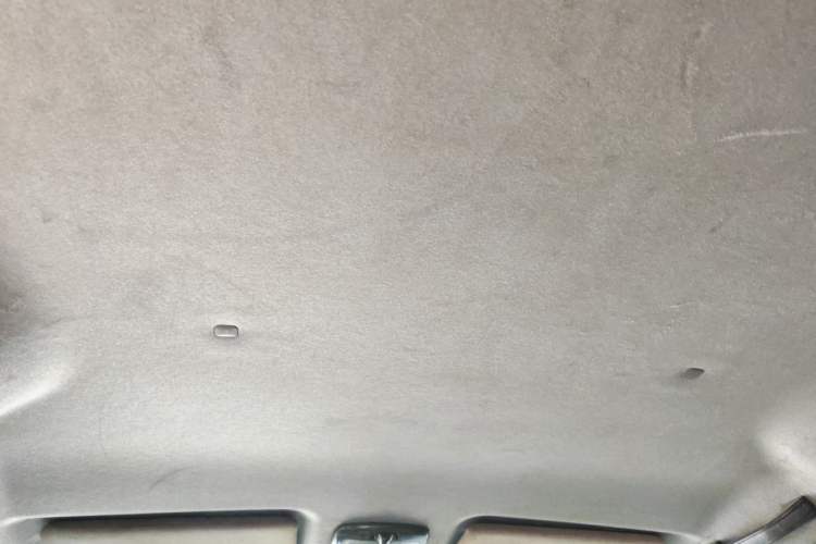 Used Dongfeng Shuaike 2011 1.6L Manual Comfort 7-Seater Headliner