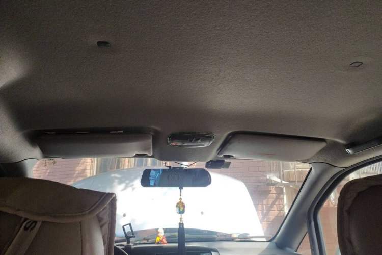 Used Dongfeng Shuaike 2011 1.6L Manual Comfort 7-Seater Headliner