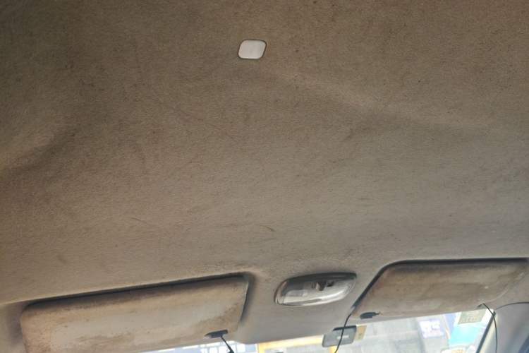 Used Dongfeng Shuaike 2011 1.6L Manual Comfort 7-Seater Headliner