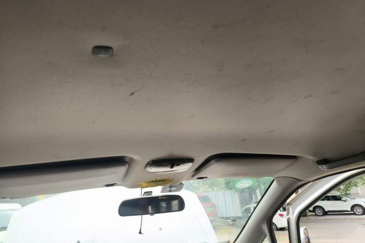 Used Dongfeng Shuaike 2011 1.6L Manual Comfort 7-Seater Headliner