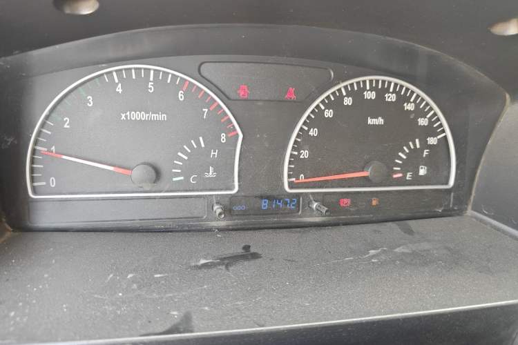 Used Dongfeng Shuaike 2011 1.6L Manual Comfort 7-Seater Instrument Cluster