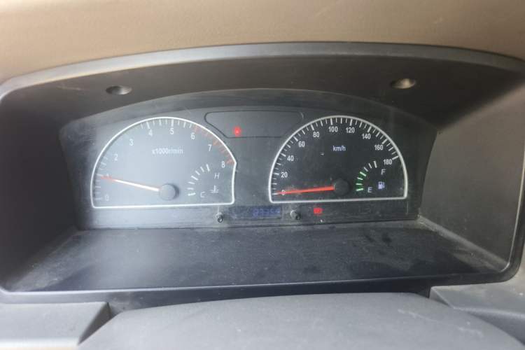 Used Dongfeng Shuaike 2011 1.6L Manual Comfort 7-Seater Instrument Cluster
