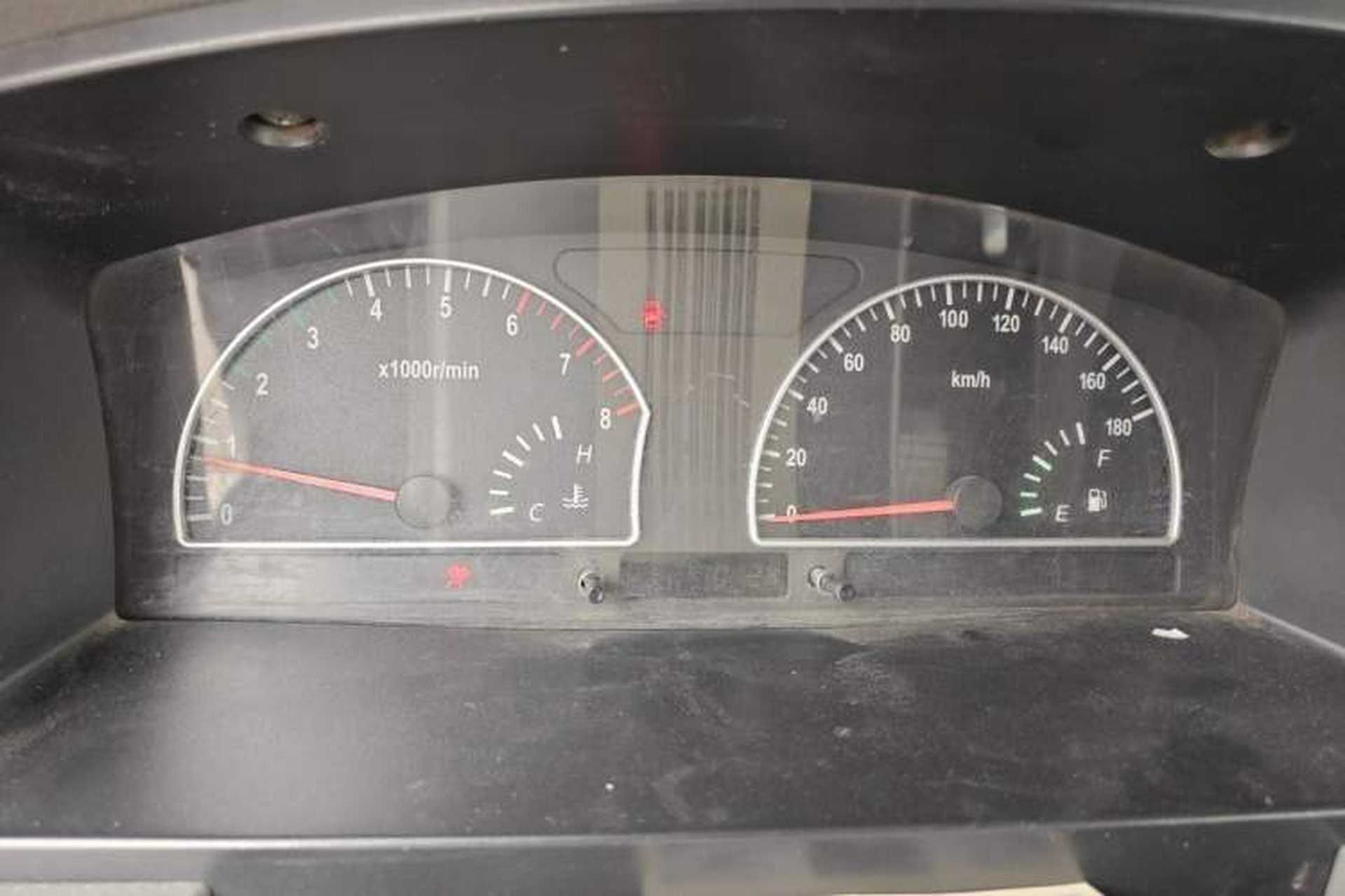 Used Dongfeng Shuaike 2011 1.6L Manual Luxury 7-Seater Instrument Cluster