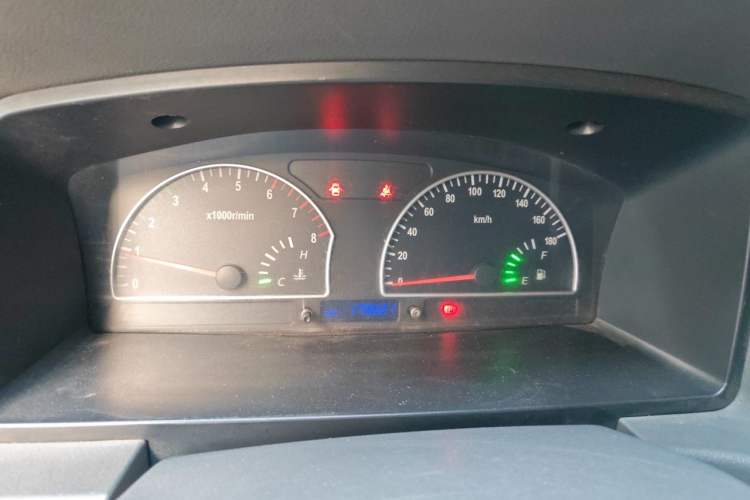 Used Dongfeng Shuaike 2011 1.6L Manual Comfort 7-Seater Instrument Cluster