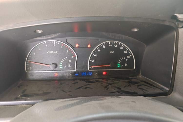 Used Dongfeng Shuaike 2011 1.6L Manual Luxury 7-Seater Instrument Cluster