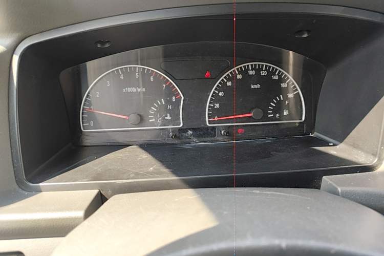 Used Dongfeng Shuaike 2011 1.6L Manual Comfort 7-Seater Instrument Cluster