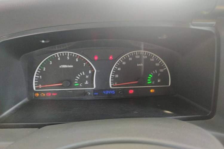 Used Dongfeng Shuaike 2011 1.6L Manual Comfort 7-Seater Instrument Cluster