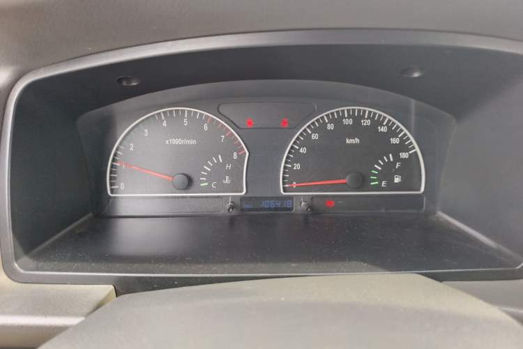 Used Dongfeng Shuaike 2011 1.5L Manual Standard 5-Seater China IV Instrument Cluster
