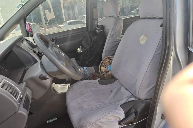 Used Dongfeng Shuaike 2011 1.6L Manual Comfort 7-Seater Left Front Seat
