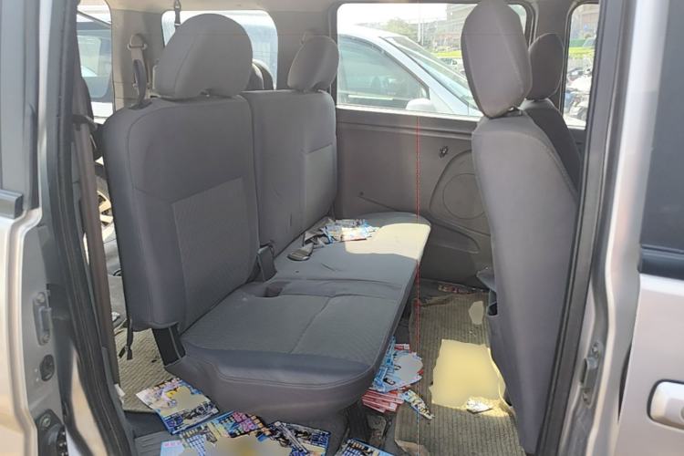 Used Dongfeng Shuaike 2011 1.6L Manual Comfort 7-Seater Left Rear Seat