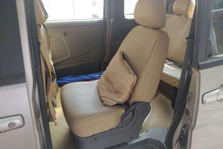 Used Dongfeng Shuaike 2011 1.6L Manual Comfort 7-Seater Left Rear Seat