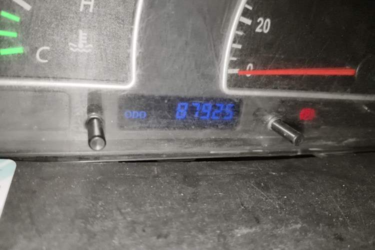 Used Dongfeng Shuaike 2011 1.5L Manual Comfort 7-Seater China IV Standard Odometer Close Up