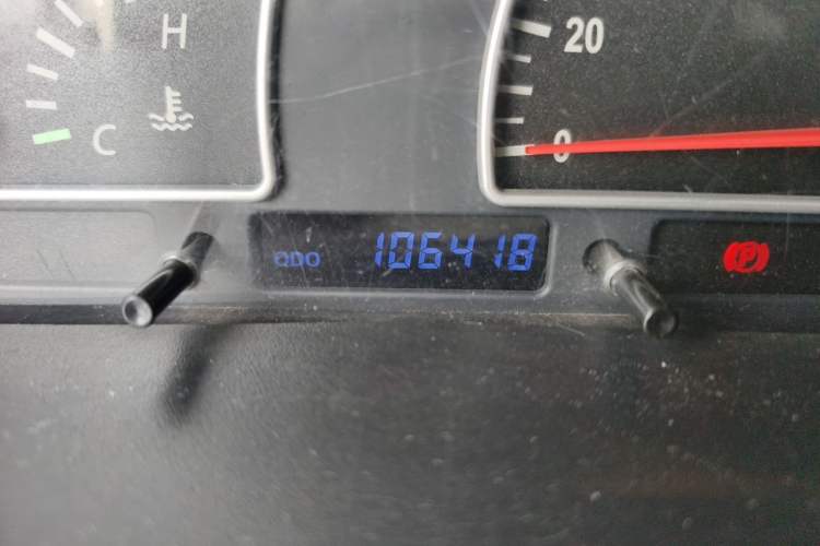 Used Dongfeng Shuaike 2011 1.5L Manual Standard 5-Seater China IV Odometer Close Up