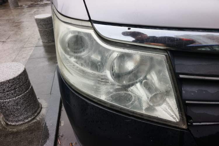 Used Dongfeng Shuaike 2011 1.5L Manual Standard Model 7 Seats China IV Standard Right Front Headlight