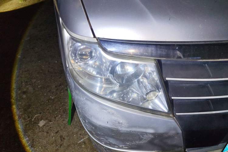 Used Dongfeng Shuaike 2011 1.5L Manual Standard Model 7 Seats China IV Standard Right Front Headlight