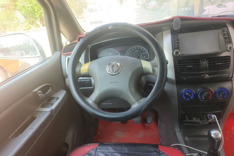 Used Dongfeng Shuaike 2011 1.6L Manual Comfort 7-Seater Steering Wheel