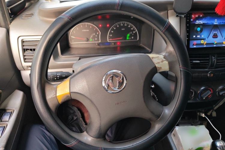 Used Dongfeng Shuaike 2011 1.6L Manual Comfort 7-Seater Steering Wheel