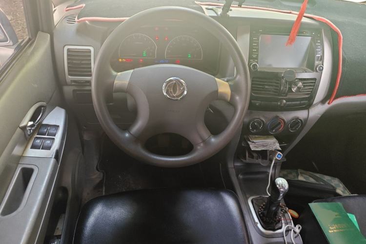 Used Dongfeng Shuaike 2011 1.6L Manual Luxury 7-Seater Steering Wheel