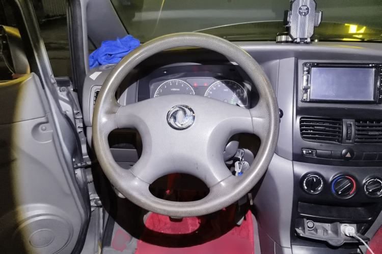 Used Dongfeng Shuaike 2011 1.5L Manual Comfort 7-Seater China IV Standard Steering Wheel
