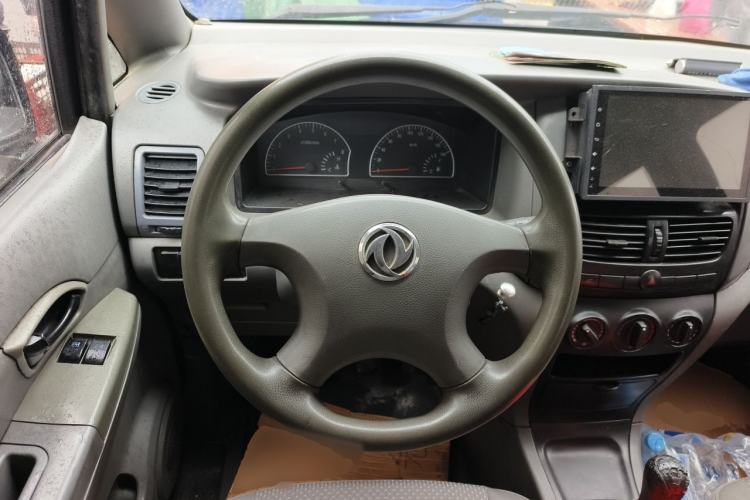 Used Dongfeng Shuaike 2011 1.5L Manual Standard Model 7 Seats China IV Standard Steering Wheel