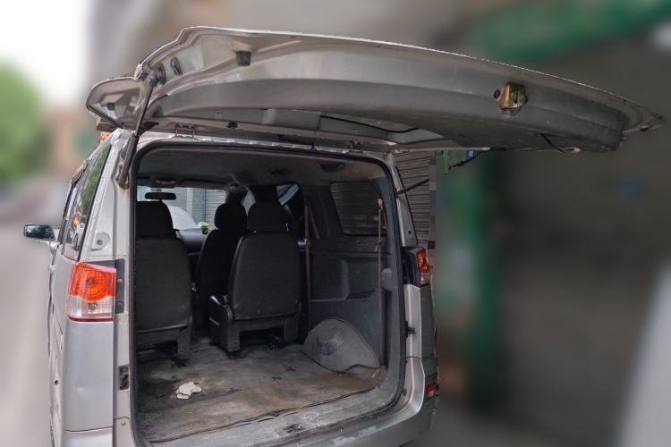 Used Dongfeng Shuaike 2011 1.6L Manual Comfort 7-Seater Trunk