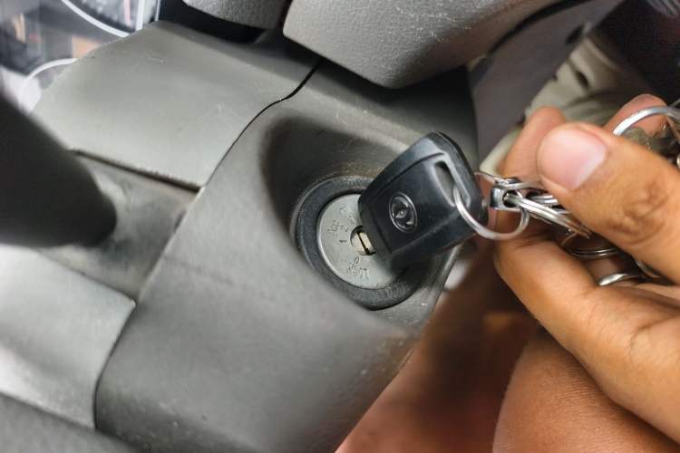 Used Dongfeng Shuaike 2011 1.5L Manual Standard 5-Seater China IV Vehicle Key