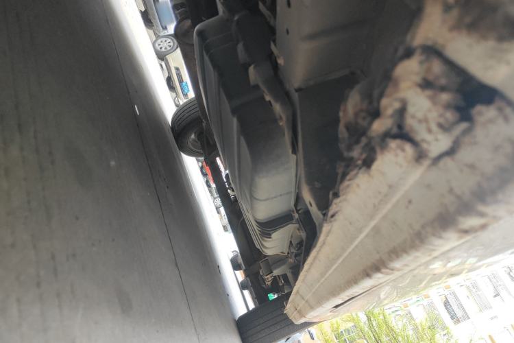 Used Dongfeng Shuaike 2011 1.5L Manual Standard Model 7 Seats China IV Standard Chassis Rear Right