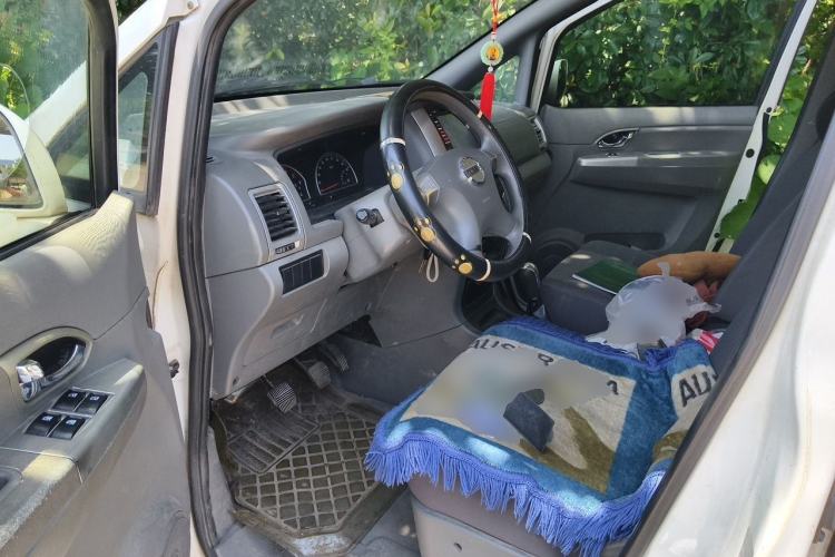 Used Dongfeng Shuaike 2011 1.6L Manual Comfort 7-Seater Driver Seat