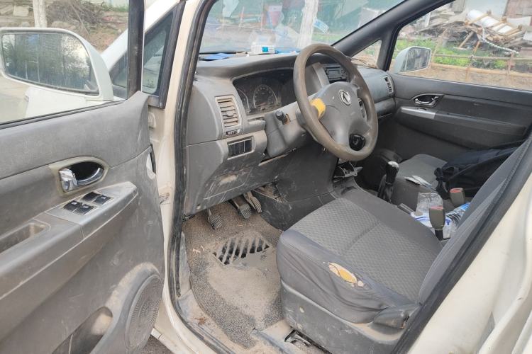 Used Dongfeng Shuaike 2011 1.6L Manual Comfort 7-Seater Driver Seat
