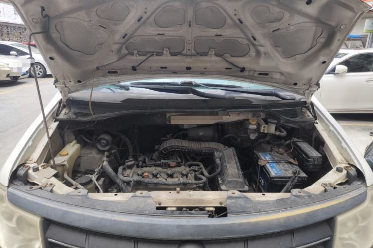 Used Dongfeng Shuaike 2011 1.5L Manual Standard Model 7 Seats China IV Standard Engine Bay