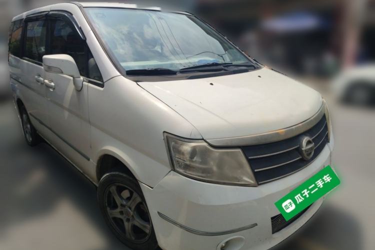Used Dongfeng Shuaike 2011 2.0L Manual Comfort 7-Seater Front Right 45 Deg