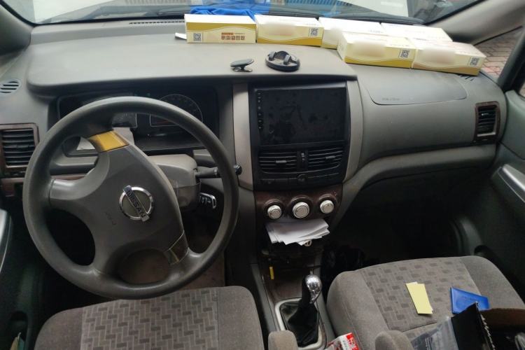 Used Dongfeng Shuaike 2011 2.0L Manual Comfort 7-Seater Headliner