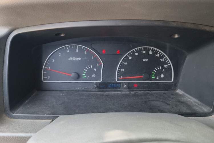 Used Dongfeng Shuaike 2011 1.6L Manual Comfort 7-Seater Instrument Cluster