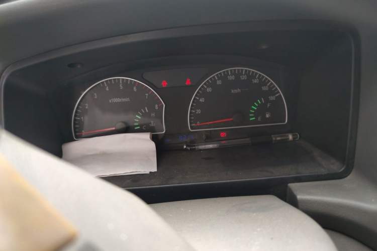 Used Dongfeng Shuaike 2011 2.0L Manual Comfort 7-Seater Instrument Cluster
