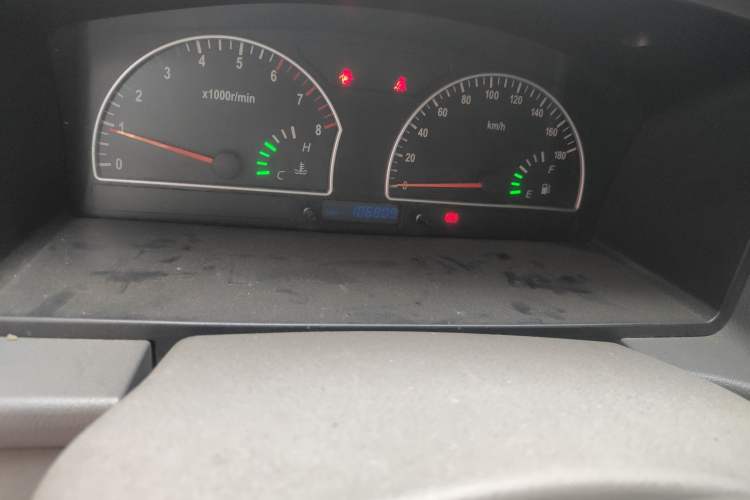 Used Dongfeng Shuaike 2011 1.5L Manual Standard Model 7 Seats China IV Standard Odometer Close Up