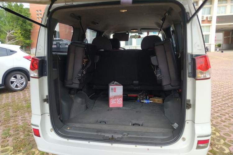 Used Dongfeng Shuaike 2011 1.6L Manual Comfort 7-Seater Trunk