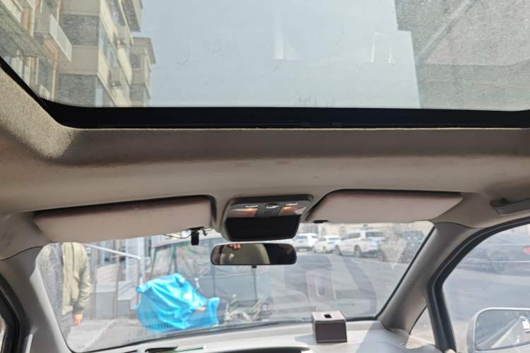 Used Dongfeng Shuaike 2012 2.0L Automatic Flagship 7-Seater Headliner
