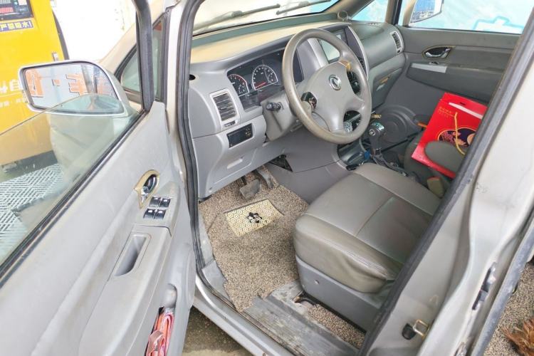 Used Dongfeng Shuaike 2012 2.0L Automatic Flagship 7-Seater Driver Seat