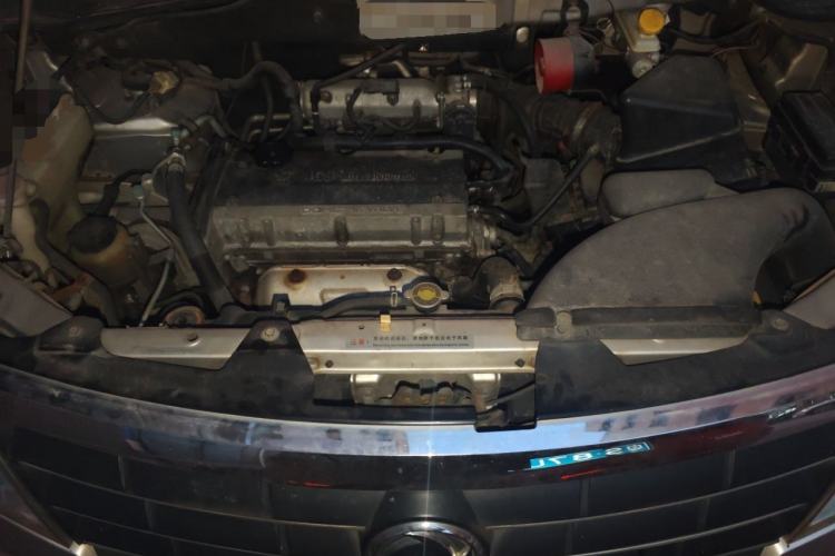 Used Dongfeng Shuaike 2012 2.0L Automatic Luxury 7-Seater Engine Bay