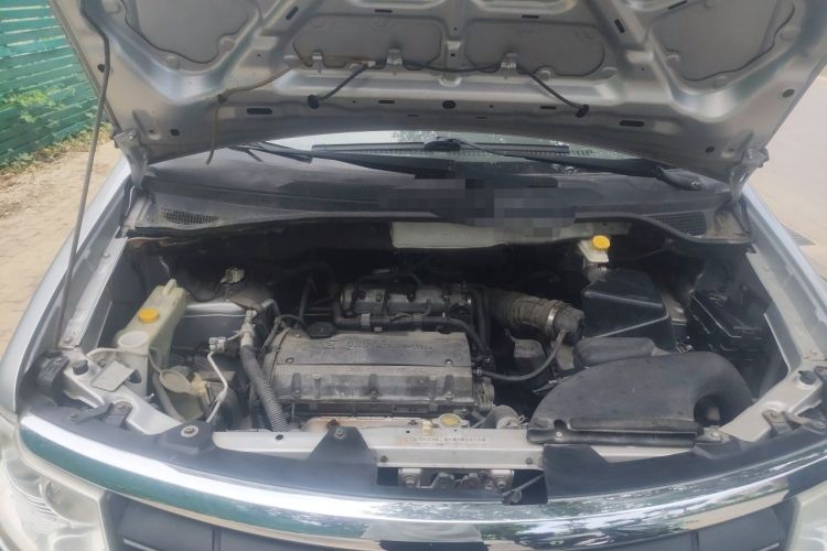 Used Dongfeng Shuaike 2012 2.0L Automatic Luxury 7-Seater Engine Bay