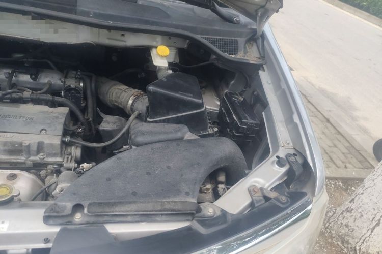 Used Dongfeng Shuaike 2012 2.0L Automatic Luxury 7-Seater Engine Bay Left