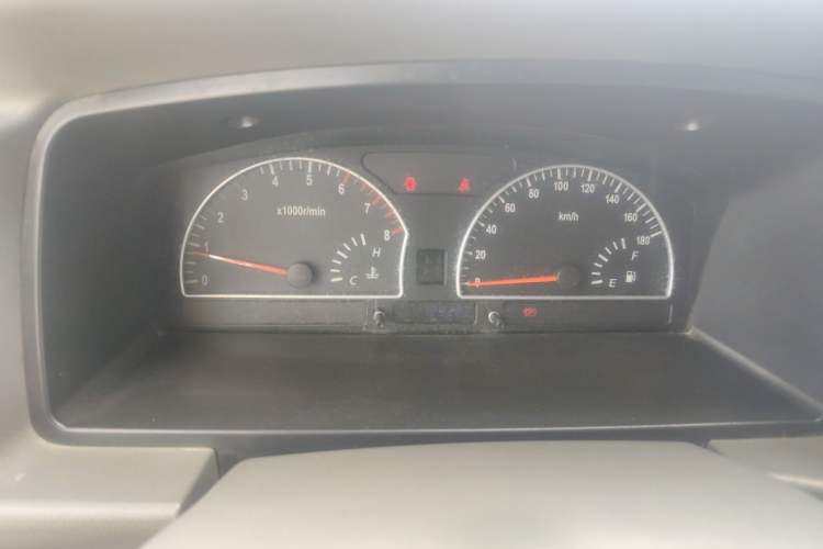 Used Dongfeng Shuaike 2012 2.0L Automatic Luxury 7-Seater Instrument Cluster