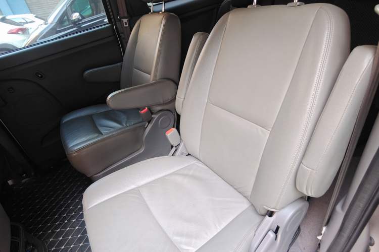 Used Dongfeng Shuaike 2012 2.0L Automatic Flagship 7-Seater Left Rear Seat