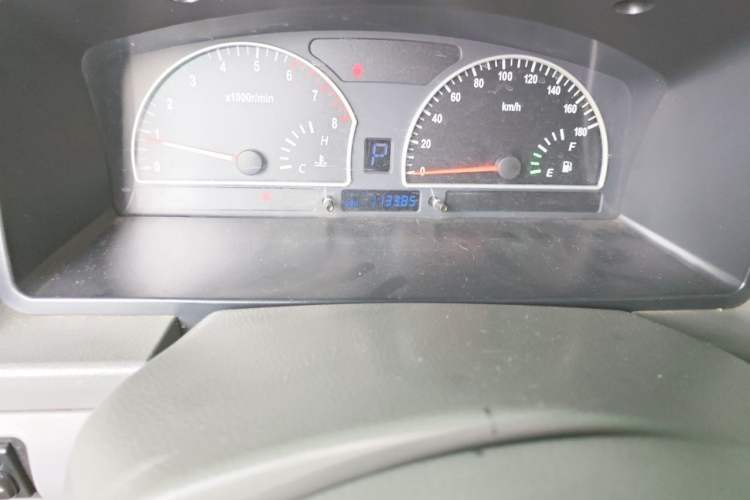 Used Dongfeng Shuaike 2012 2.0L Automatic Flagship 7-Seater Odometer Close Up
